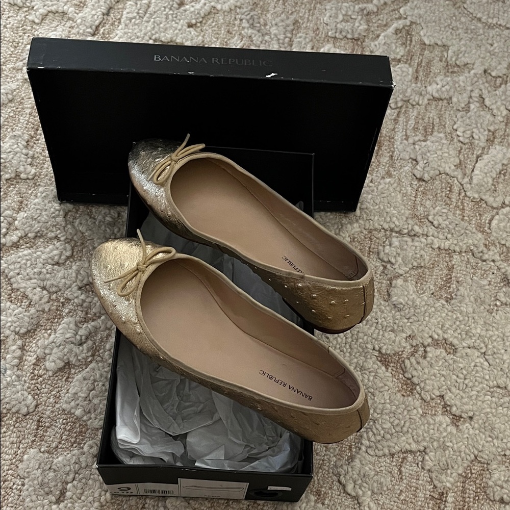 Banana Republic Gold Loafers Flats